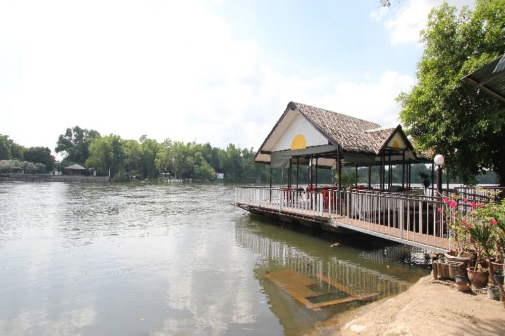 Aajam Riverfront Rooms Kanchanaburi Exterior photo