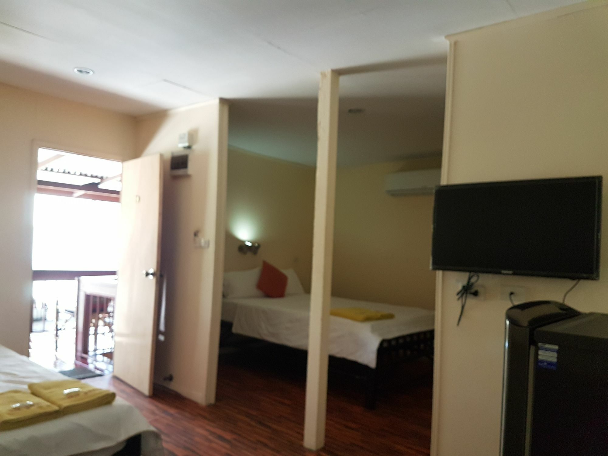 Aajam Riverfront Rooms Kanchanaburi Exterior photo