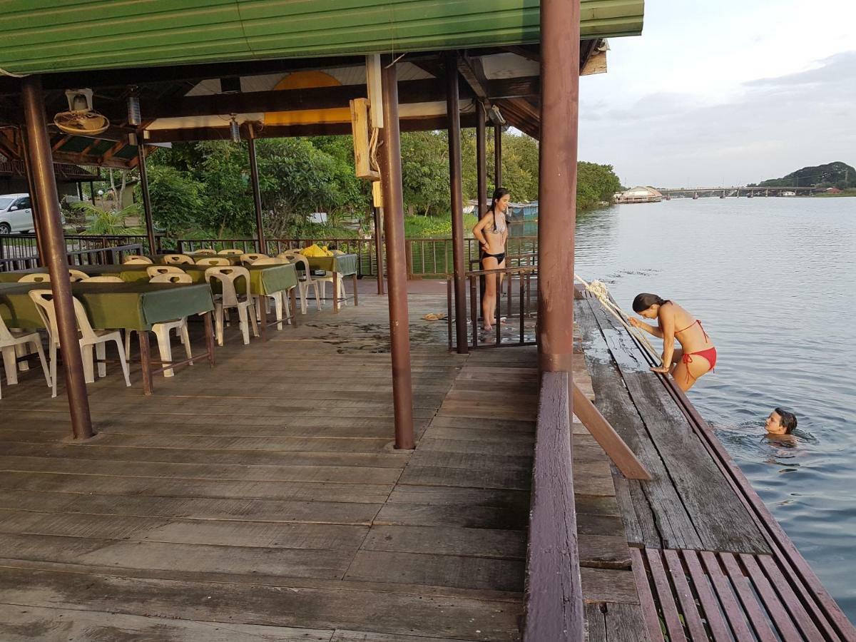 Aajam Riverfront Rooms Kanchanaburi Exterior photo