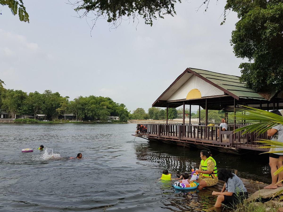 Aajam Riverfront Rooms Kanchanaburi Exterior photo