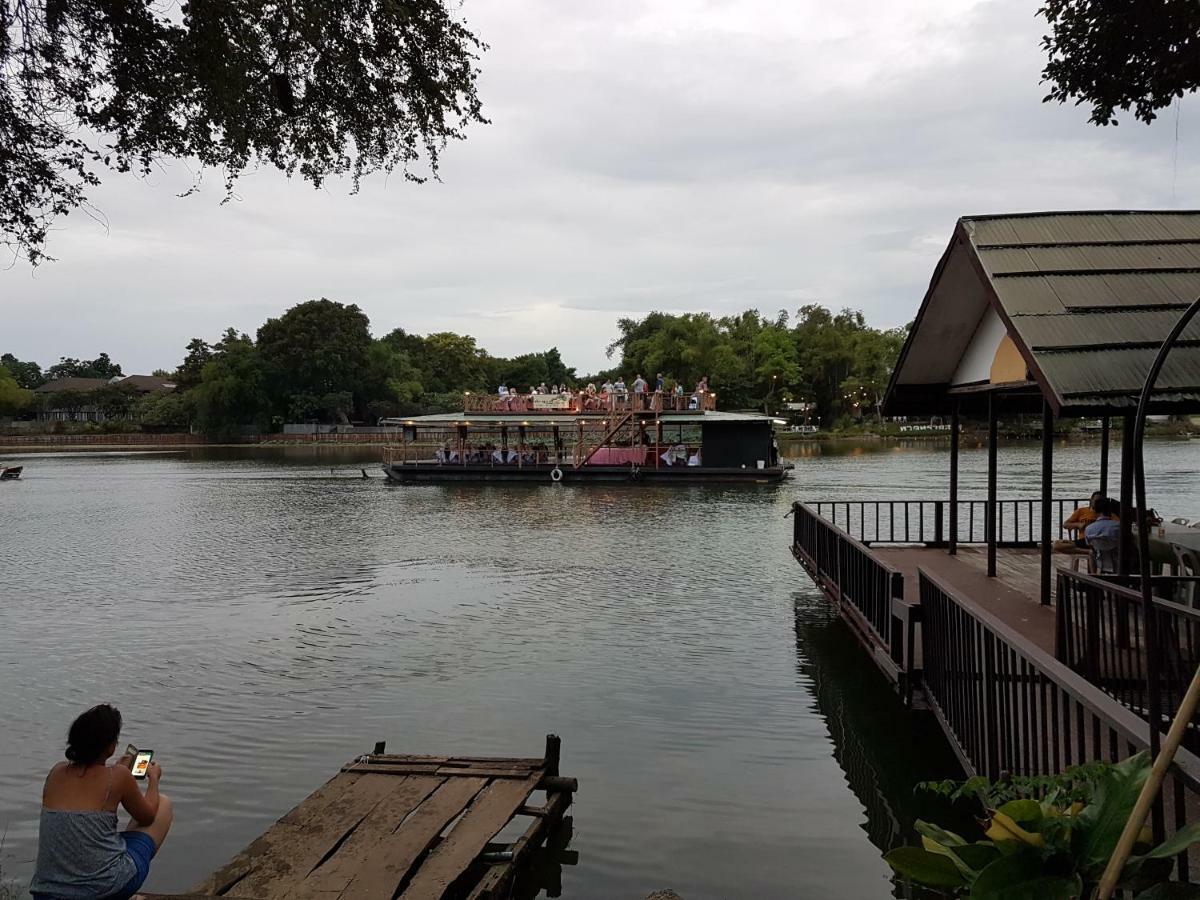 Aajam Riverfront Rooms Kanchanaburi Exterior photo