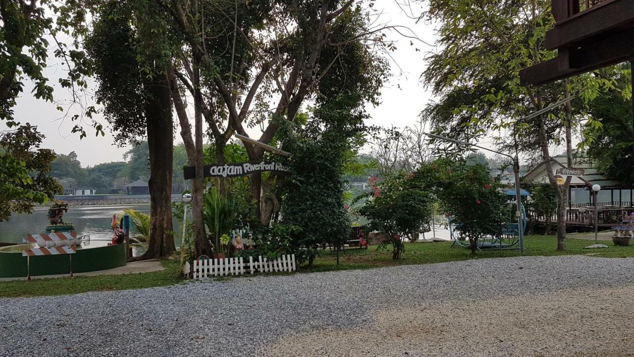 Aajam Riverfront Rooms Kanchanaburi Exterior photo