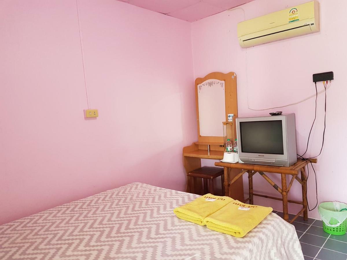 Aajam Riverfront Rooms Kanchanaburi Exterior photo