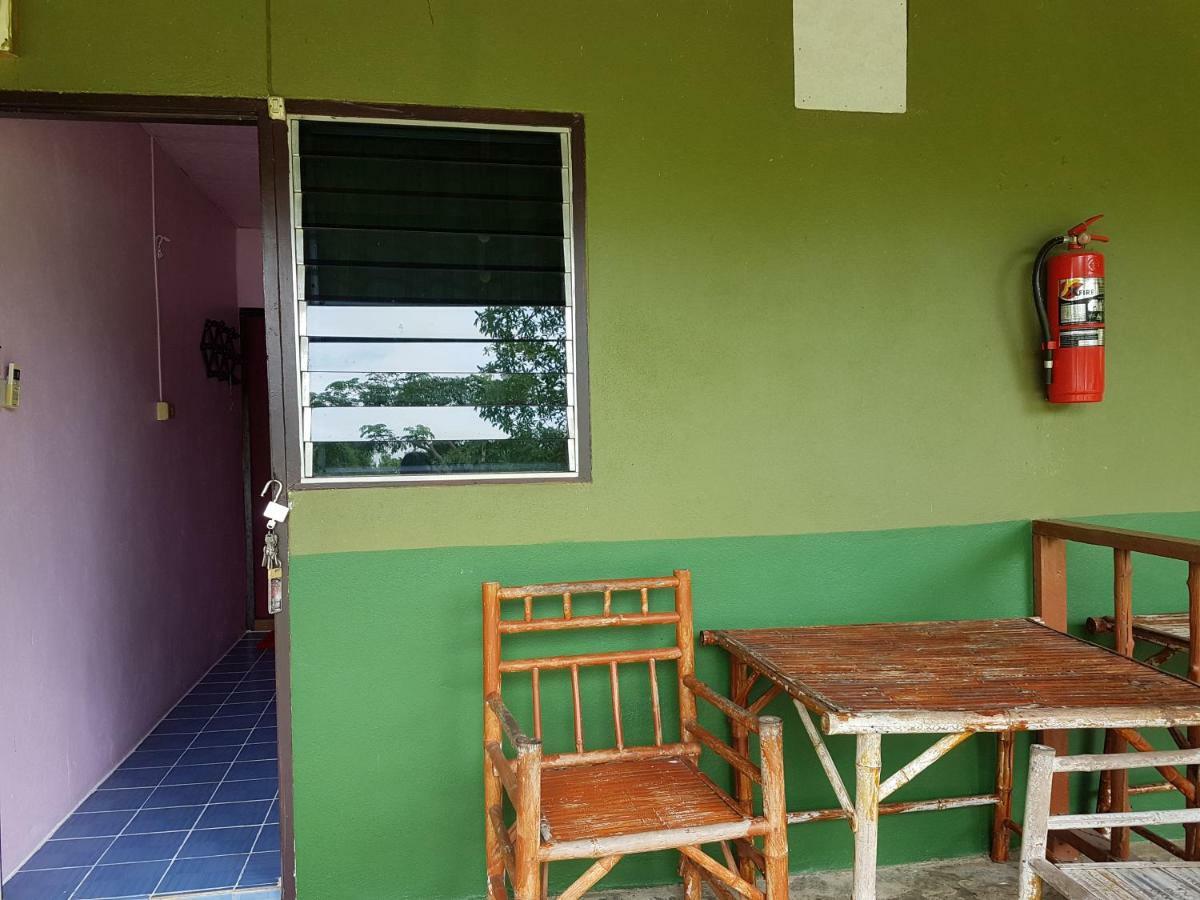 Aajam Riverfront Rooms Kanchanaburi Exterior photo